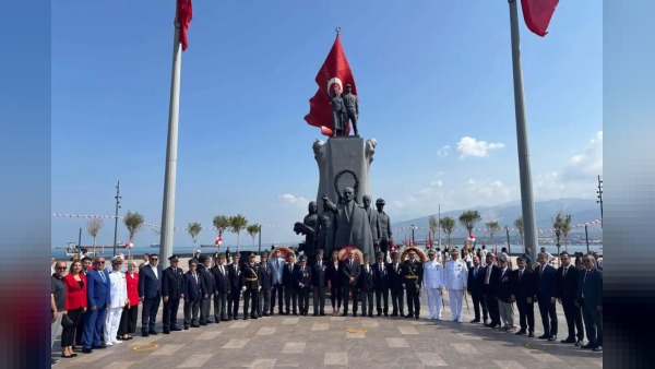 İskenderun’da 30 Ağustos Zafer Bayramı’nın 104. yıl dönümü törenle kutlandı