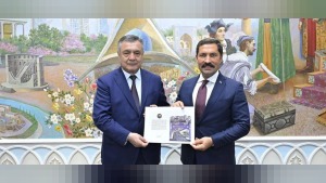 Hatay Valisi Mustafa Masatlı, Özbekistan Harezm’le ortak programda bağları anlattı