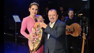 İsparta’da 30 Ağustos konserinde Funda Arar sahne aldı