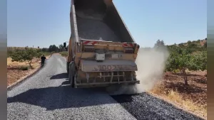 Karaköprü kırsalında 7 kilometrelik yol sathi kaplama tamamlandı