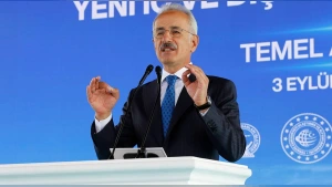 Abdulkadir Uraloğlu Çarşamba Havalimanı’nda yeni terminalin temelini attı