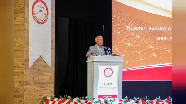 Arsuz’da YSK eğitim programı: Oda ve borsa organ seçim esasları anlatıldı