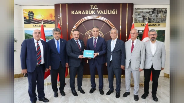 Karabük Valisi, basın temsilcileriyle görüşerek kent gündemini ele aldı