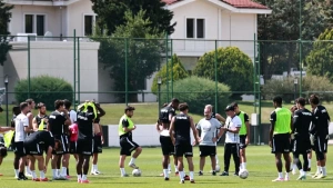 Beşiktaş derbi hazırlığını tamamladı: Ümit Akdağ ilk antrenmanda