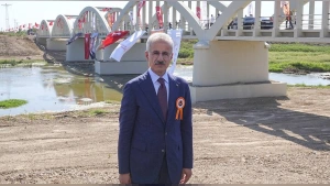 Ulaştırma ve Altyapı Bakanı Uraloğlu: Tarihi Gediz Köprüsü aslına uygun restore edildi