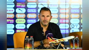 Galatasaray'da Flaş Ayrılık! Okan Buruk Biletini Kesti, İlkay Gündoğan Veda Ediyor