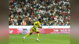 Trabzonspor'un Kalesi Andre Onana'ya Emanet: Süper Lig ve Avrupa'da Kurtarış Fırtınası