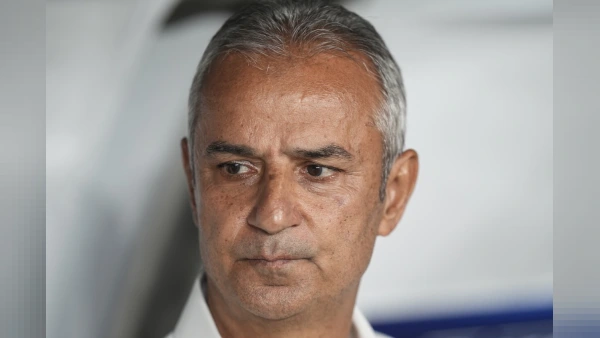 Fenerbahçe'de İsmail Kartal'dan Büyük Değişim: Kerem Aktürkoğlu Yedek, İkili Forvet Sahneye Çıkıyor