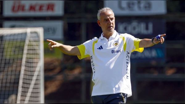 Fenerbahçe'de Kriz Büyüyor: İsmail Kartal Tartışmaların Odağında
