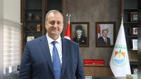 İznik Belediyesi Araç Filosunu Güçlendirdi: Yeni Greyder Hizmete Girdi