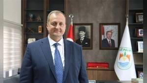 İznik Belediyesi Araç Filosunu Güçlendirdi: Yeni Greyder Hizmete Girdi