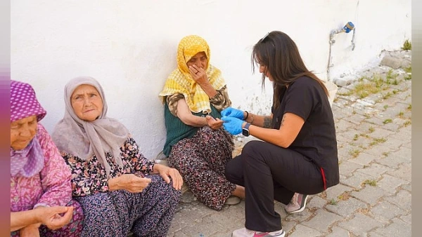 Seferihisar Belediyesi'nden Beyler Köyü'nde Evde Sağlık Hizmeti