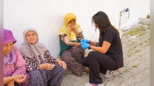 Seferihisar Belediyesi'nden Beyler Köyü'nde Evde Sağlık Hizmeti