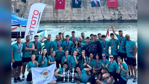 Dragon Bot Türkiye Şampiyonası'nda Samsun Büyükşehir Spor Kulübü’nden 3 Kupalı Zafer