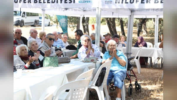 Nilüfer Belediyesi Huzurevi Sakinleri Balat Atatürk Ormanı’nda Yaza Veda Etti