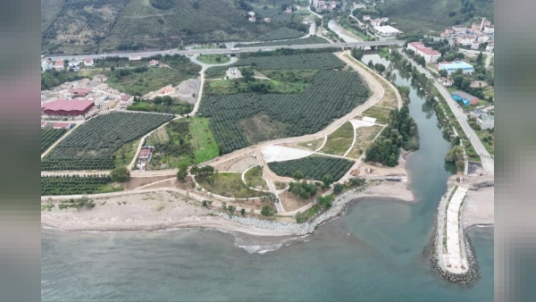 Ordu Gülyalı Kordon Park 2. Etap ve Yaya Köprüsünde Sona Yaklaşıldı