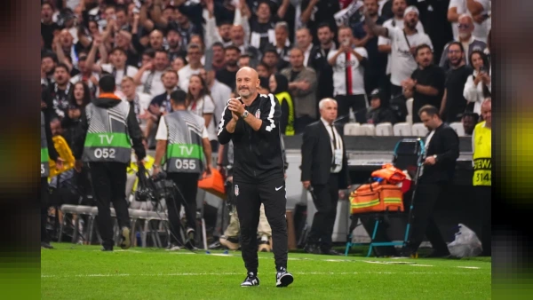 Beşiktaş'tan Avrupa'da Dev Başlangıç: Vincenzo Italiano İçin Sürpriz Şarkı!