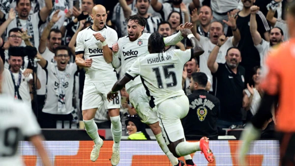 Beşiktaş UEFA Avrupa Ligi'ne Farklı Başladı: Marsilya'yı 4-1 Yendi