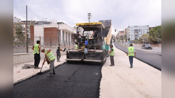 Bursa'da Altyapısı Tamamlanan Bölgelerde Üstyapı Seferberliği Hız Kesmiyor
