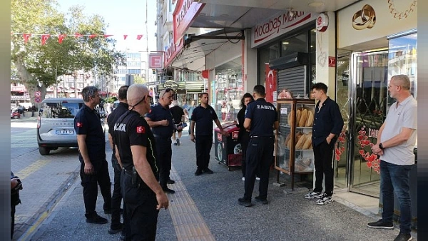 Edremit'te Kaldırım İşgaline Sıkı Denetim: Malzemeler Toplandı