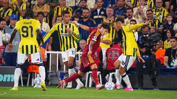 Fenerbahçe'de Mert Müldür şoku! Menisküsünde yırtık tespit edildi
