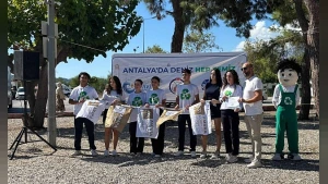 Kemer Belediyesi’nden Dünya Temizlik Günü’nde Kındılçeşme Sahili’nde Örnek Temizlik Hareketi