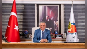 Kemer Belediyesi'nin Eğitim Projeleri Köşe Yazısına Konu Oldu