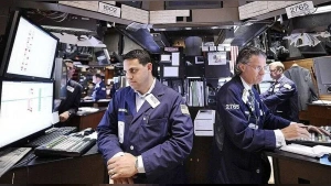 Küresel Piyasalar Enerji Düşüşüyle Yükselişte: Fed, BoE ve BoJ Kararları Odakta