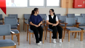 Temizlik Yaptıkları Dersliklerde Öğrenci Oldular: Kırklareli Üniversitesi'nde İlham Veren Başarı Hikayesi