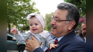 Trabzon Büyükşehir Belediyesi'nin Tüp Bebek Desteği 66 İşçiye Umut Oldu