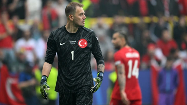 A Milli Takım'ın Deneyimli Kalecisi Mert Günok Millî Formaya Veda Etti