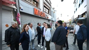 Çeşme Belediyesi'nden Kış Sezonu Mesaisi: Lâl Denizli Sahaya İndi