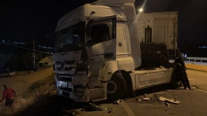 Cilvegözü Sınır Kapısı'nda TIR Şoförleri Kavgaya Tutuştu: 3 Yaralı