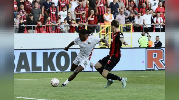 Çorum FK sahasında mağlup oldu: Alanyaspor deplasmanda kazandı
