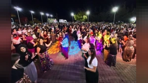 Edirne Keşan'da İlk "Şalvar Gecesi"ne 2 Bin Kadın Akın Etti