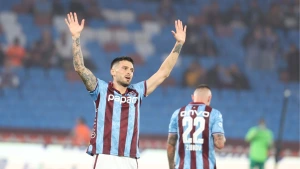Trabzonspor'dan Okay Yokuşlu'dan Ameliyat Açıklaması: Mücadeleye Devam Ediyorum
