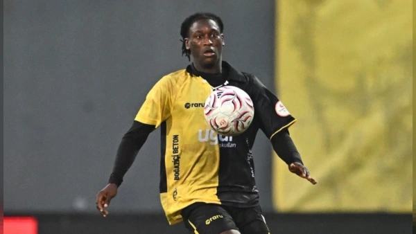 İstanbulsporlu Elvin Mendy Maç Dönüşü Kalp Krizi Şüphesiyle Hastaneye Kaldırıldı