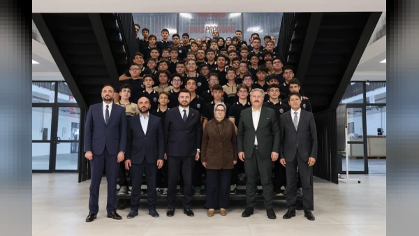 Kayseri'de Havacılık Lisesi Öğrencileriyle Buluşma: İlk Milli Küp Uydu İçin Çalışmalar Başladı