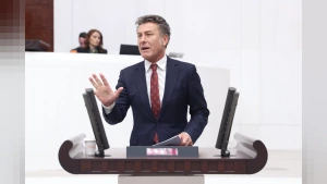CHP'li Orhan Sarıbal'dan Berlin Seçimleri Mesajı: Sol Parti ve Elif Eralp'e Tebrik