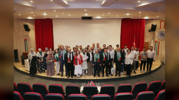 DEÜ'de Gazze İçin Bilim Seferberliği: Akademisyenler Zorlu Koşullarda Üretimi Anlattı