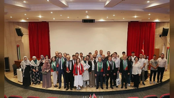 Dokuz Eylül Üniversitesinde "Gazze'de İnsanlık İçin Bilim Üretmek" Programı Düzenlendi