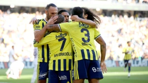 Fenerbahçe'den Eyüpspor Karşısında Tarihi Fark: 8-0'lık Zafer Avrupa Basınında Yankı Uyandırdı