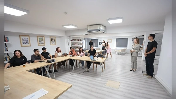 Konak Belediyesi'nden Gençler İçin Yapay Zeka Atölyesi