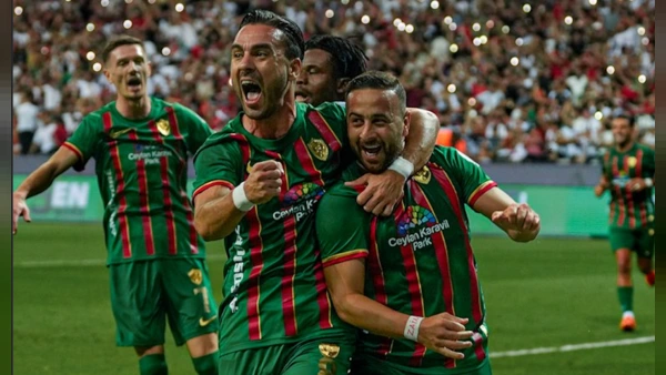 Süper Lig'de Milyar Euroluk Uçurum: 4 Büyükler Zirvede, Zirvenin Sahibi İse Amedspor!