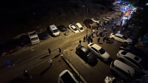 Ankara'da Sağanak Felaketi: Keçiören'de Yol Çöktü, Sincan'da Araçlar Sular Altında Kaldı