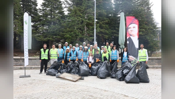 Bursa Osmangazi Belediyesi'nden Uludağ'da Kapsamlı Çevre Temizliği Seferberliği