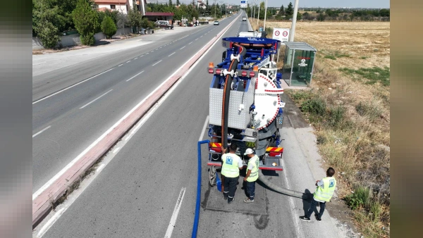 Konya'da Ana Kanalizasyon Hattında Kapsamlı Temizlik Çalışması Tamamlandı