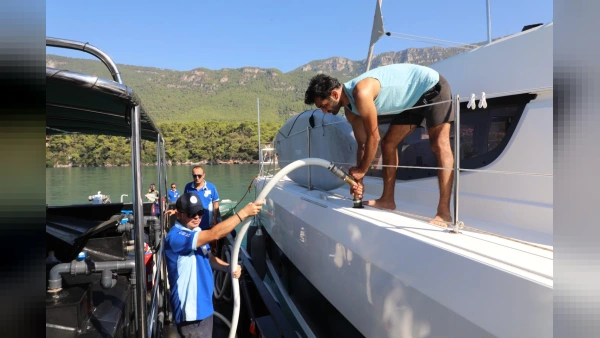 Muğla Körfezleri İçin Yeni Yatırım: İlk Atık Alım Teknesi Görevde