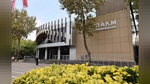 Sakarya AKM Yenilenen Yüzüyle Gençlerin Akınına Uğradı