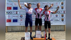 Sakarya Büyükşehir Sporcularından Uluslararası Arenada Madalya ve Milli Takım Gururu
